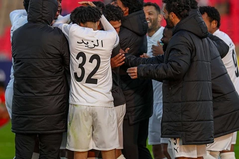 هدف من صناعة حجازي.. نيوم يهزم الجندل ويتصدر دوري الدرجة الأولى السعودي (فيديو)